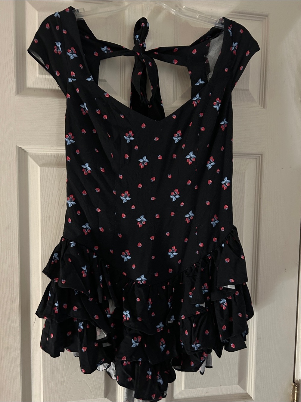 Women’s Kimchi Blue Waverley Black Strawberry Ruffled Romper SP
